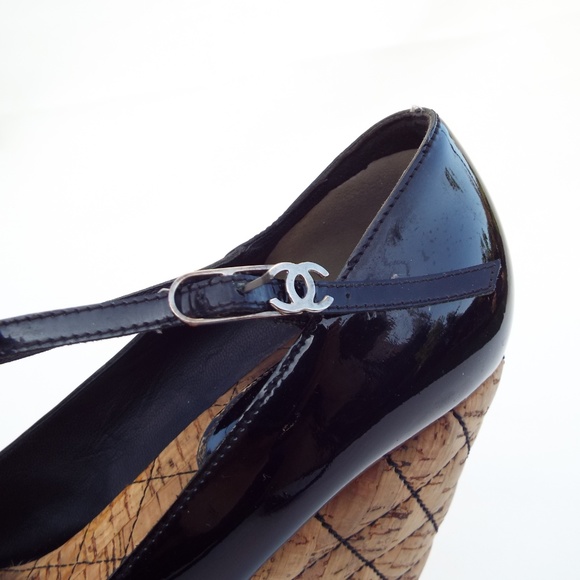 Chanel Quilted Patent Leather CC Wedge Pumps - Picture 4 of 8